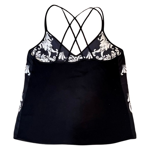 Exprese Medium v-neck strap top - Picture 2 of 5